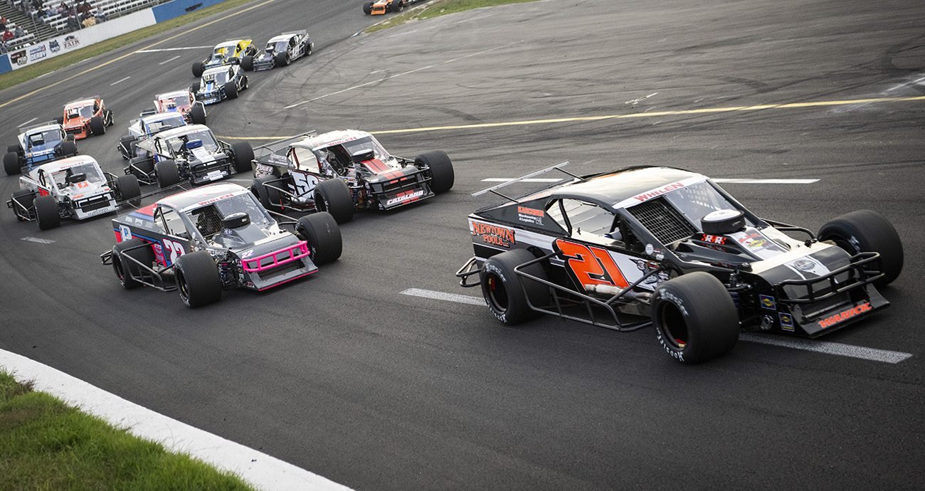 PIT BOX: Doubleheader weekend on the docket for NASCAR Whelen Modified Tour at Monadnock Speedway PIT BOX: Doubleheader weekend on the docket for NASCAR Whelen Modified Tour at Monadnock Speedway