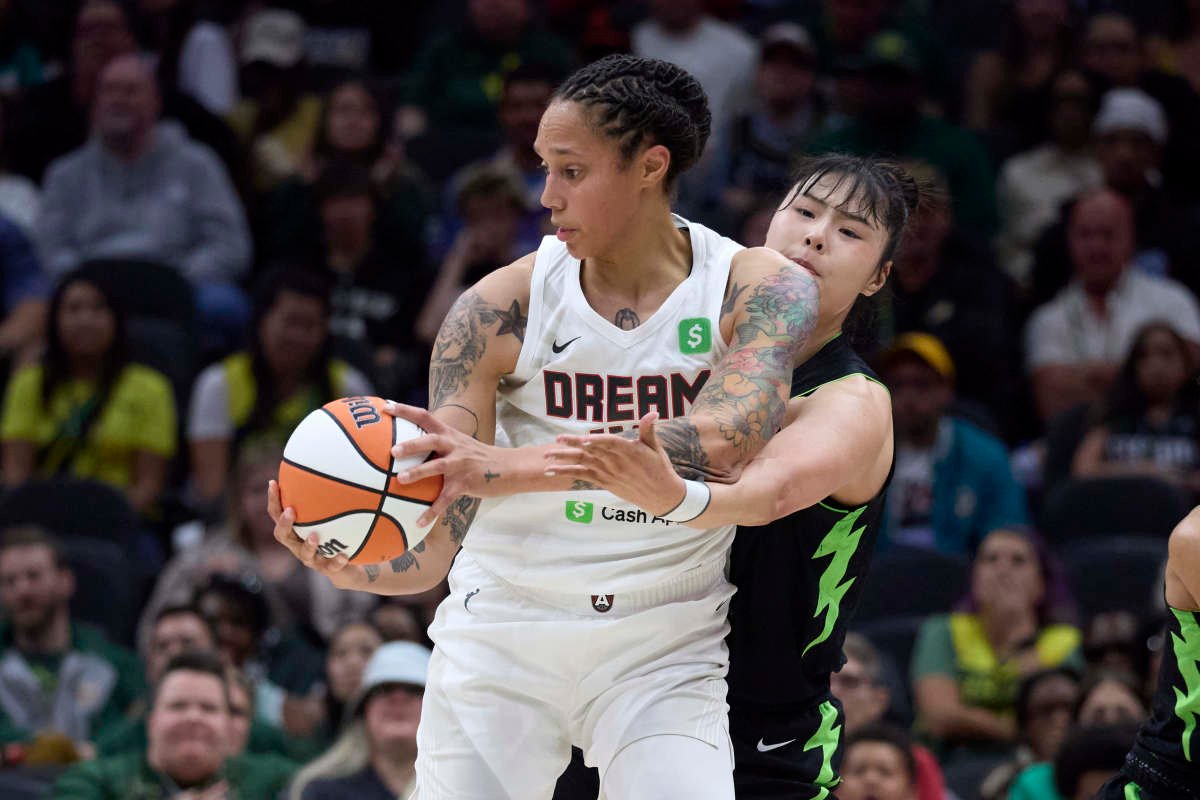 6-Foot-7 WNBA Player Requests Trade on Wednesday Amid Season 6-Foot-7 WNBA Player Requests Trade on Wednesday Amid Season