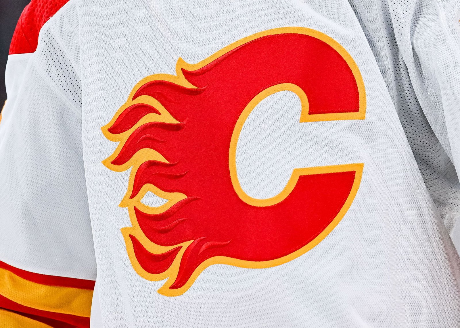 The 1985-86 Calgary Flames Squad That Prevented A Gretzky Five-Peat The 1985-86 Calgary Flames Squad That Prevented A Gretzky Five-Peat