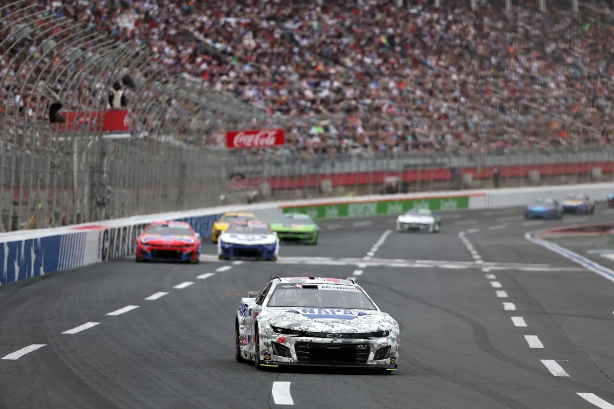 NASCAR Cup Series at Charlotte lineup, TV schedule for Sunday’s race NASCAR Cup Series at Charlotte lineup, TV schedule for Sunday’s race
