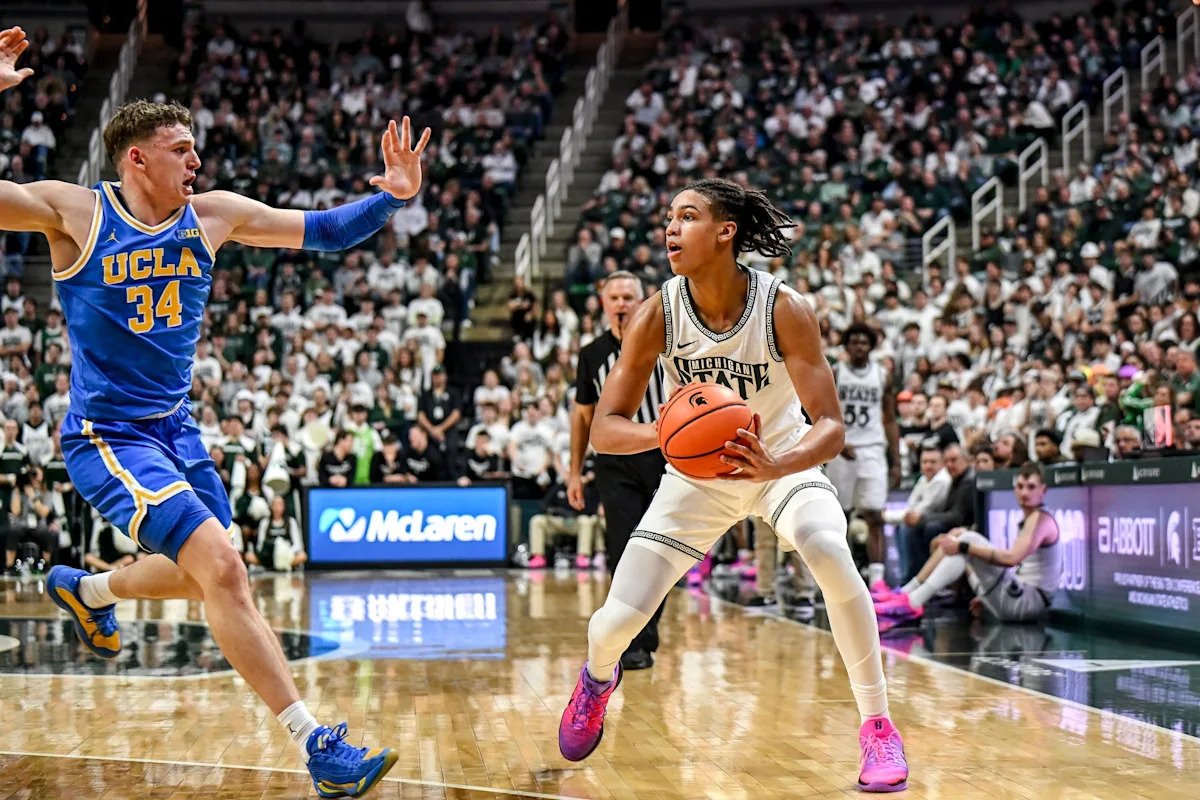 Could Tom Izzo give Michigan State freshman Jordan Scott time at PG? Could Tom Izzo give Michigan State freshman Jordan Scott time at PG?