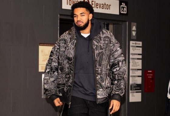 Karl-Anthony Towns injures hand Karl-Anthony Towns injures hand