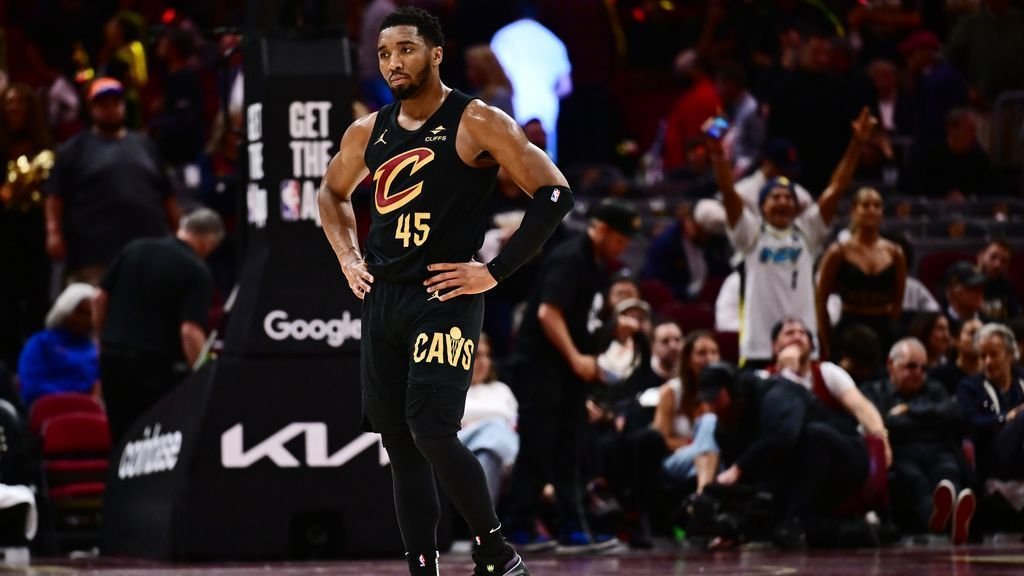 Donovan Mitchell can’t believe Cavs’ exit – ‘Let city down’ Donovan Mitchell can’t believe Cavs’ exit – ‘Let city down’