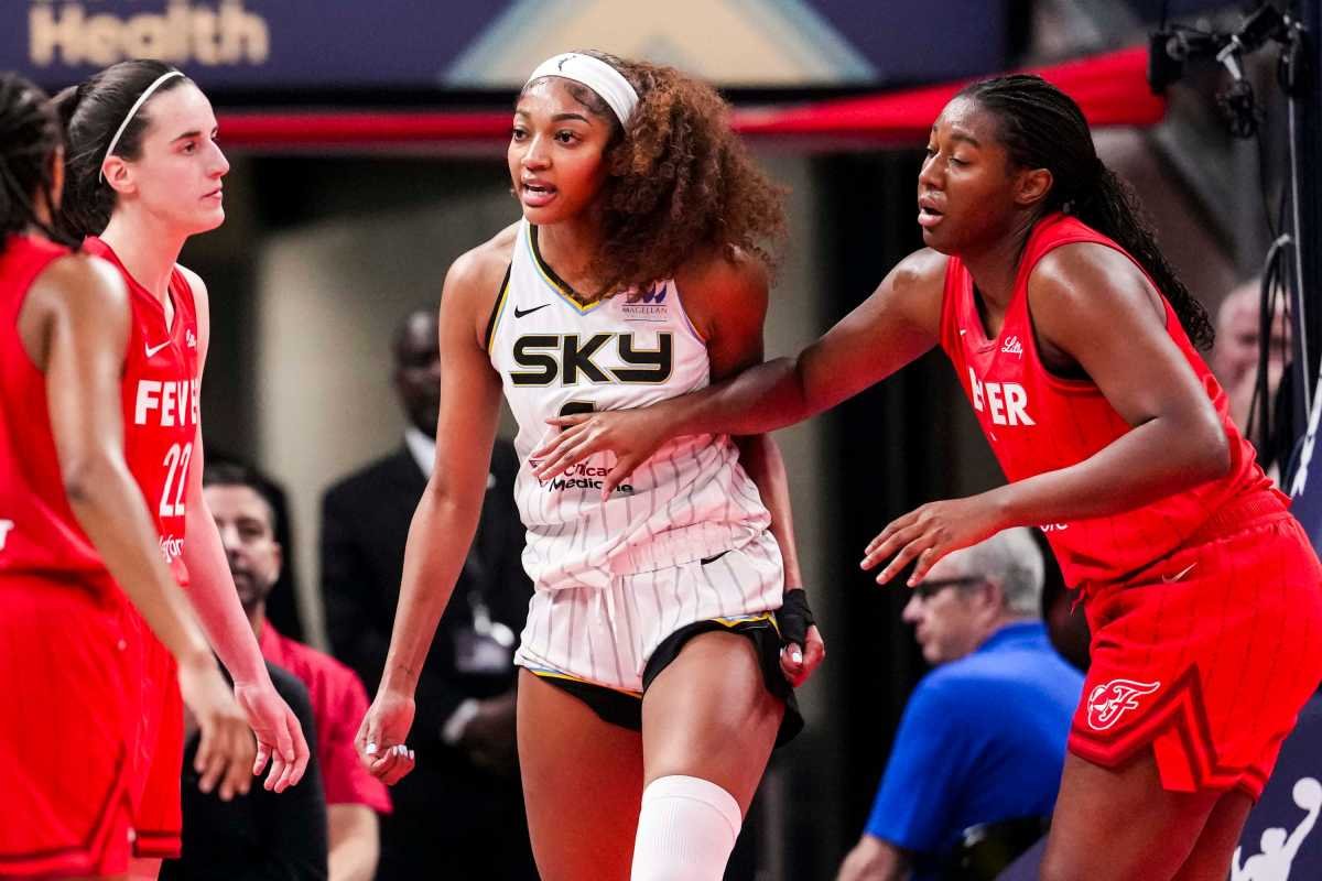 Angel Reese’s Sky Teammate Sends Strong Statement After Caitlin Clark Drama Angel Reese’s Sky Teammate Sends Strong Statement After Caitlin Clark Drama