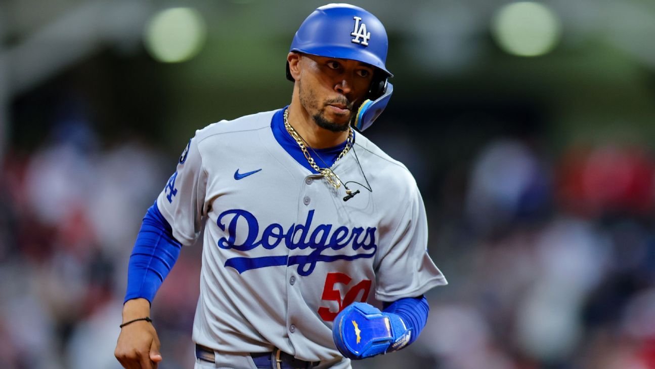 Dodgers’ Mookie Betts day-to-day after injuring toe in mishap Dodgers’ Mookie Betts day-to-day after injuring toe in mishap