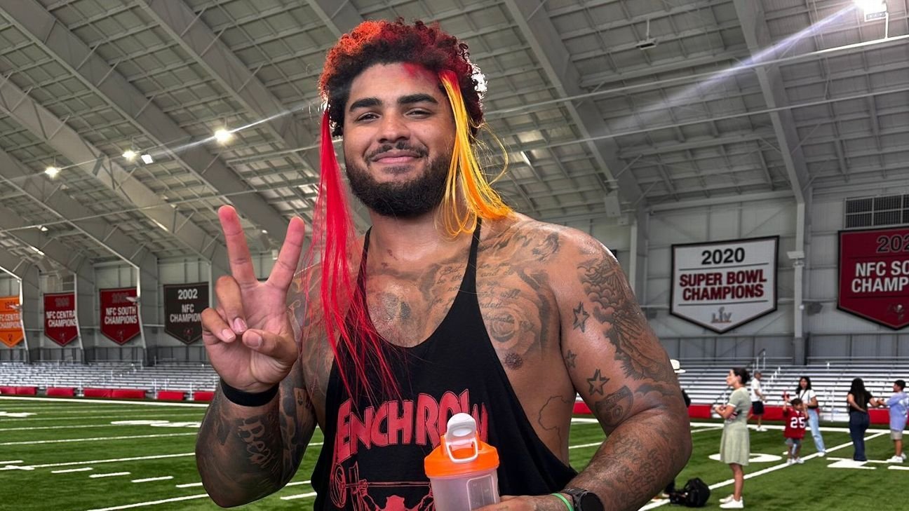 Baker Mayfield, Tristan Wirfs sport new hair color for Bucs’ event Baker Mayfield, Tristan Wirfs sport new hair color for Bucs’ event