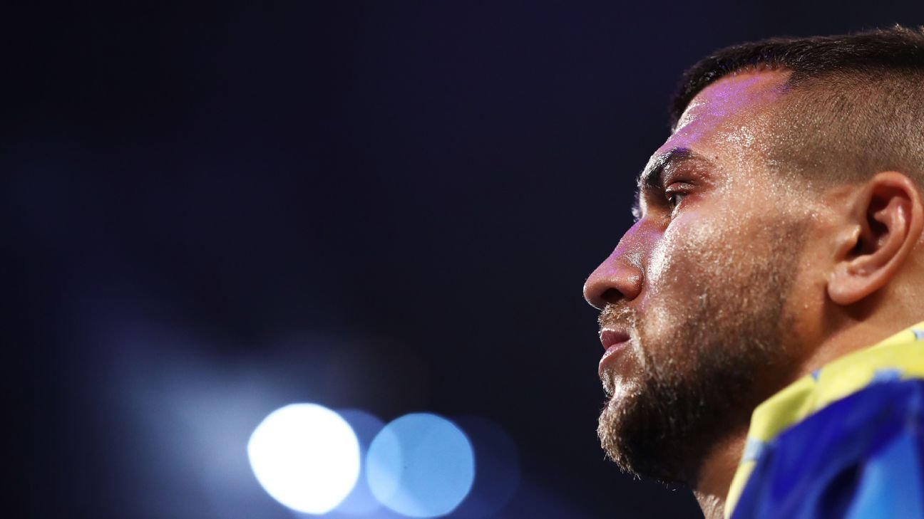 Amid the rubble of war, Vasiliy Lomachenko’s dream survives Amid the rubble of war, Vasiliy Lomachenko’s dream survives