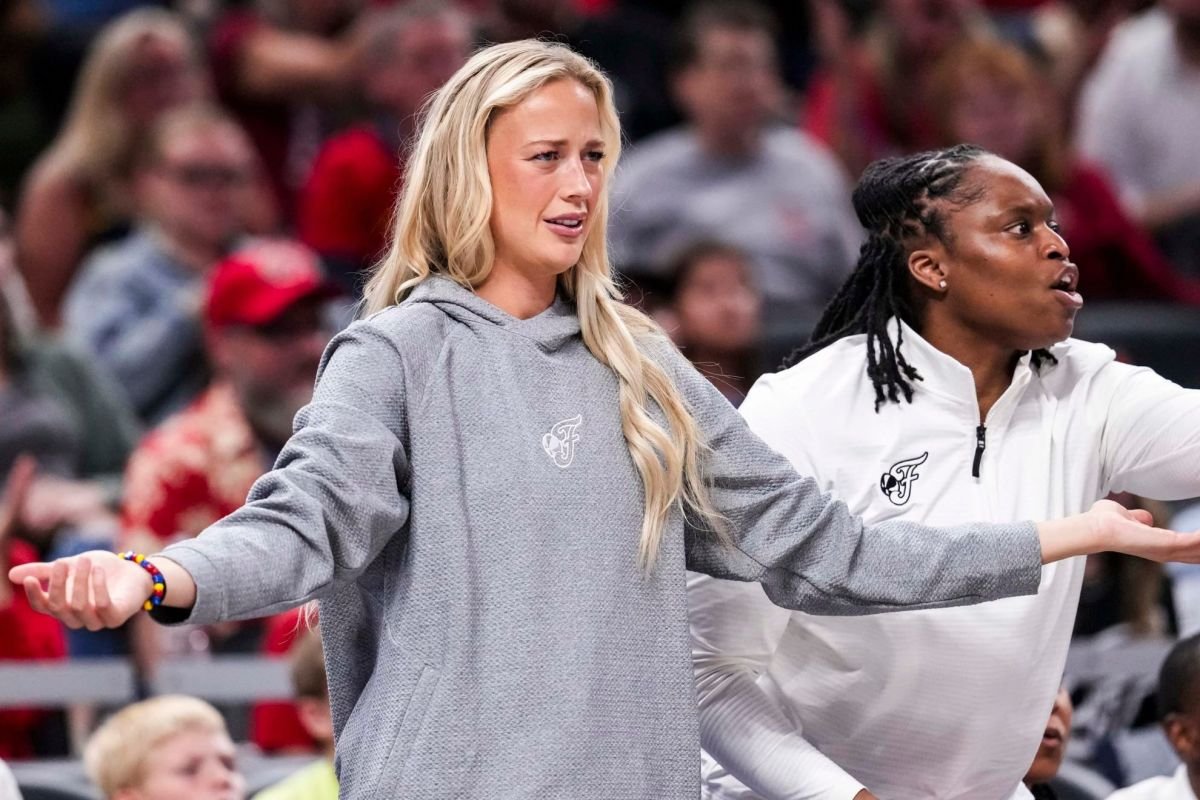Sophie Cunningham Had Three Words for New Indiana Fever Teammate Sophie Cunningham Had Three Words for New Indiana Fever Teammate