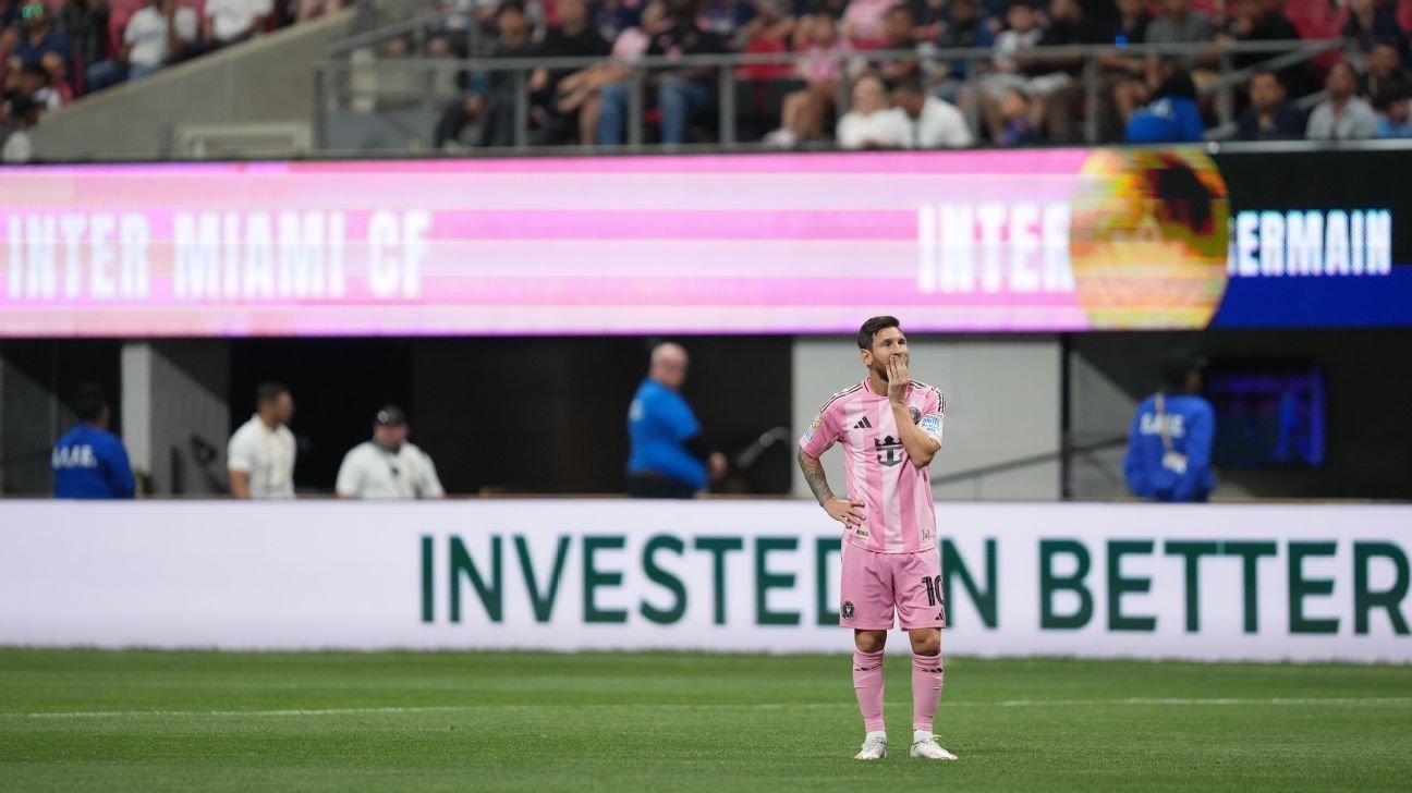 Zlatan Ibrahimovic: Lionel Messi ‘plays with statues’ at Miami Zlatan Ibrahimovic: Lionel Messi ‘plays with statues’ at Miami