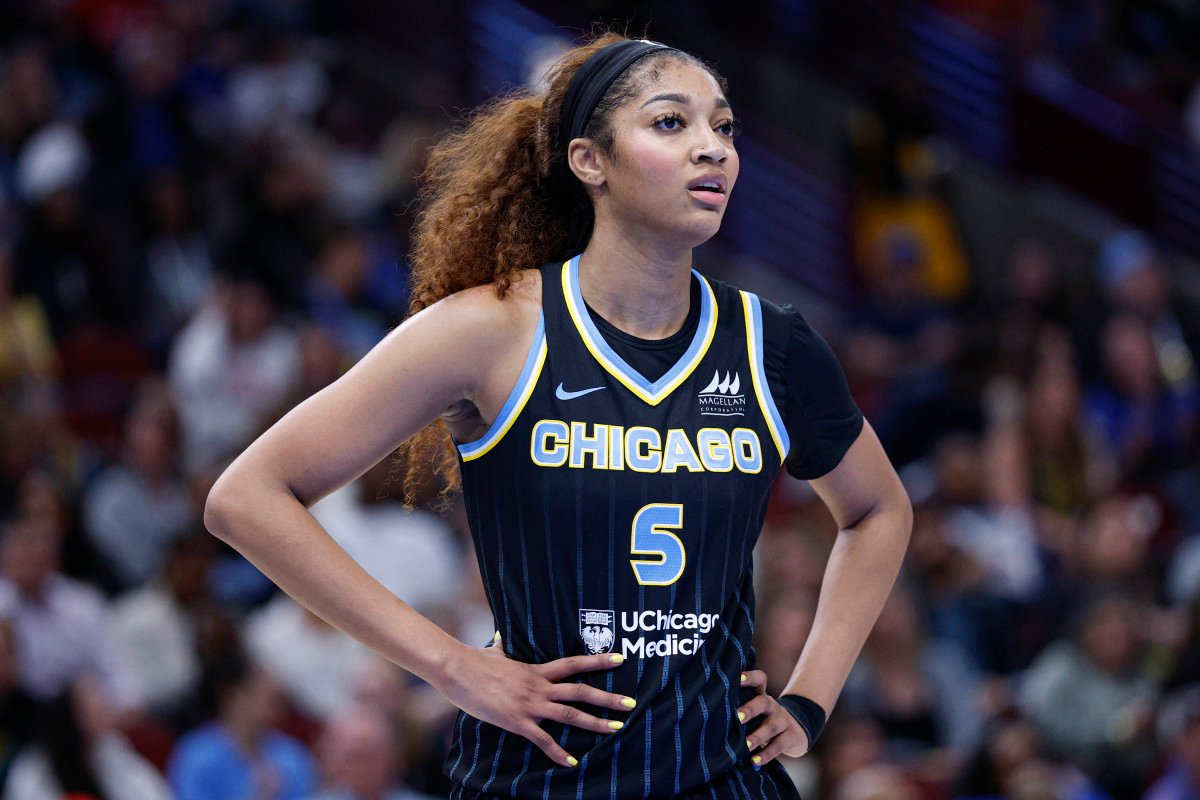 Angel Reese Hit With Unexpected Request From Former Chicago Sky Star Angel Reese Hit With Unexpected Request From Former Chicago Sky Star