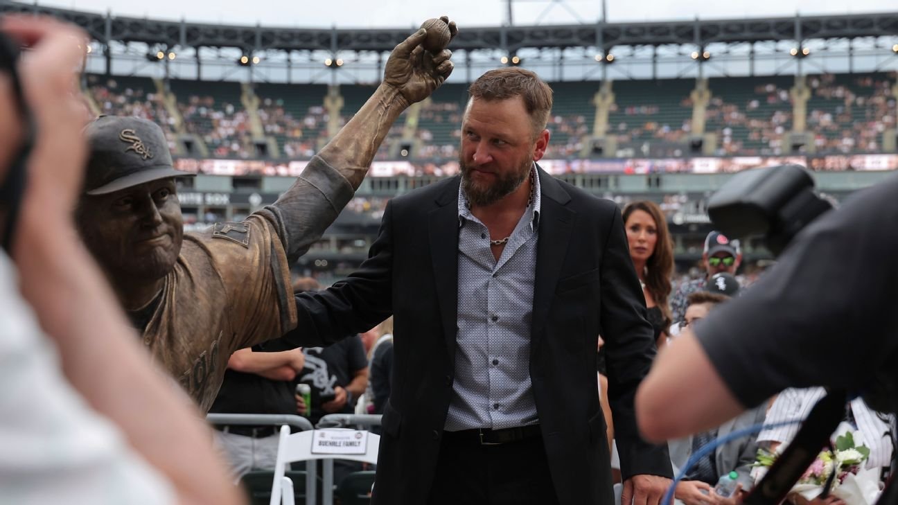 White Sox unveil statue of former pitcher Mark Buehrle White Sox unveil statue of former pitcher Mark Buehrle