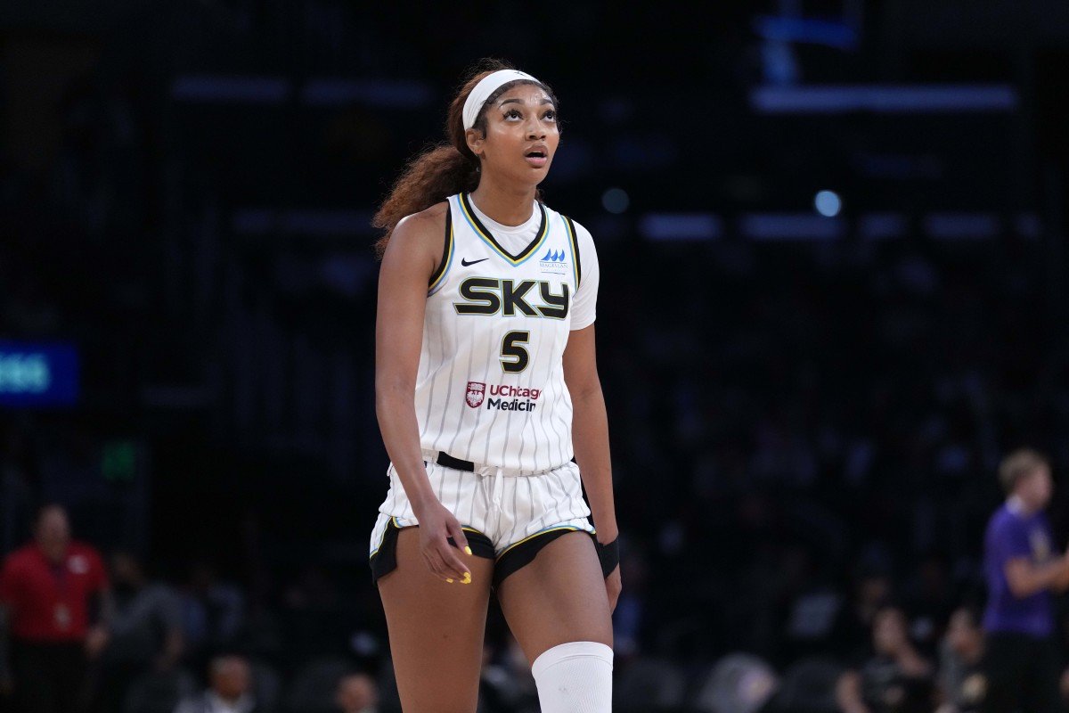 Calls Mount for Chicago Sky Coach to Make Angel Reese Move After Loss to Lynx Calls Mount for Chicago Sky Coach to Make Angel Reese Move After Loss to Lynx