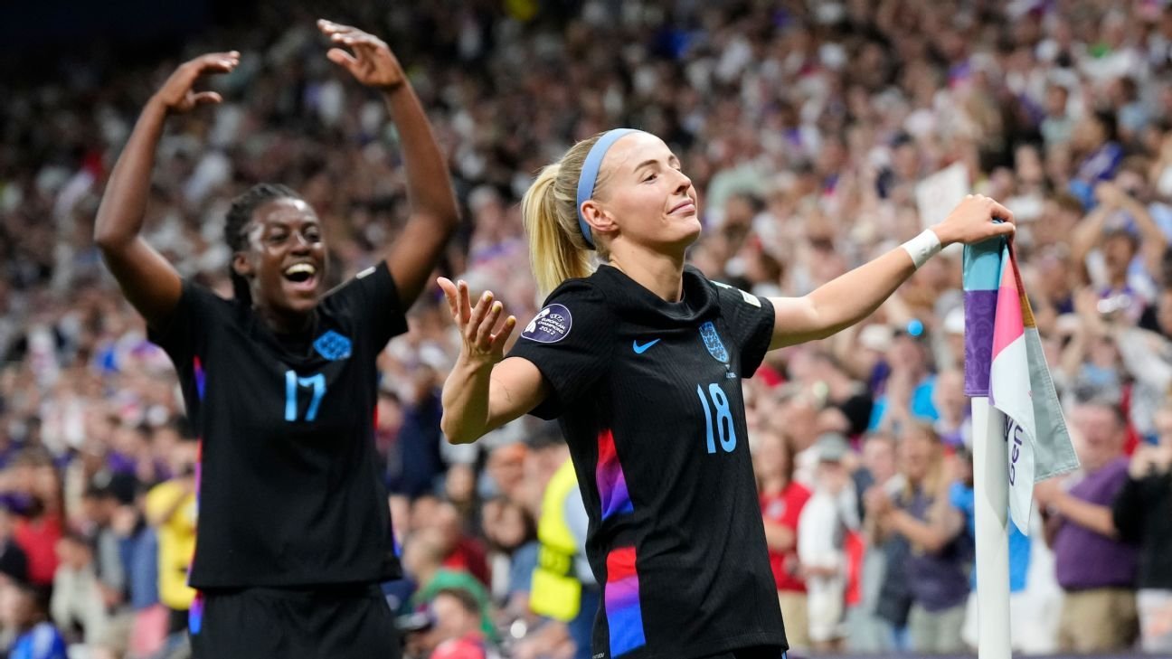 England’s late show stuns Italy as super-subs seal final spot England’s late show stuns Italy as super-subs seal final spot