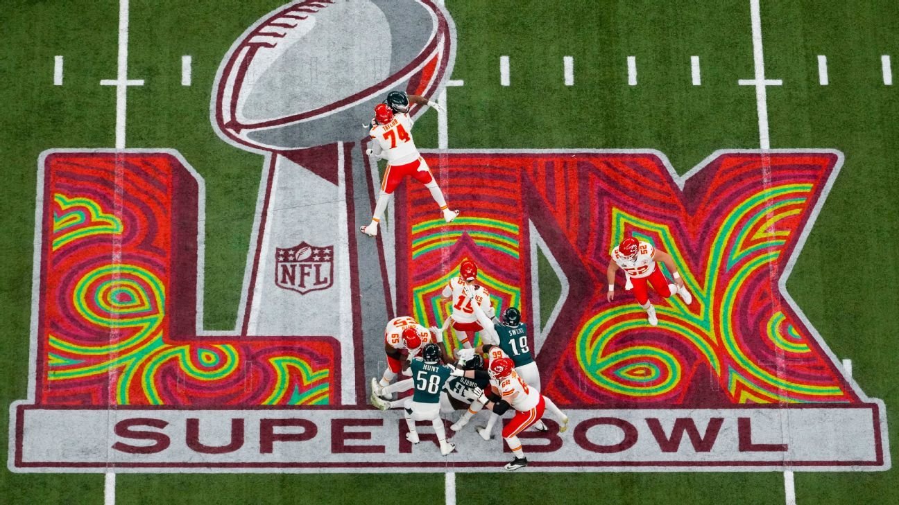 Sources: At least 100 players face penalty over Super Bowl tix Sources: At least 100 players face penalty over Super Bowl tix