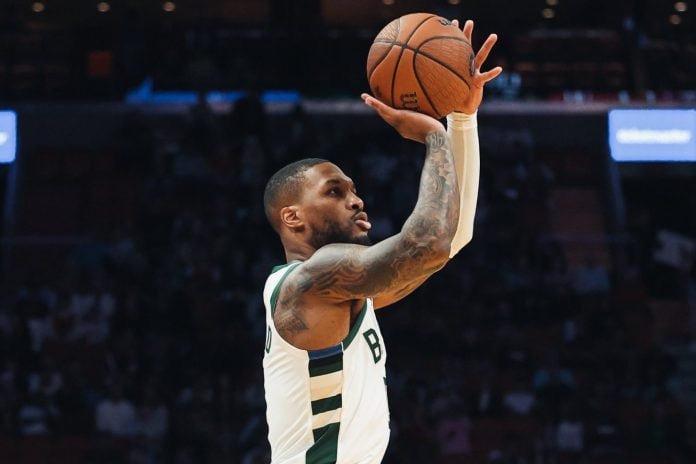 Damian Lillard reflects on Bucks stint: “I showed up” Damian Lillard reflects on Bucks stint: “I showed up”