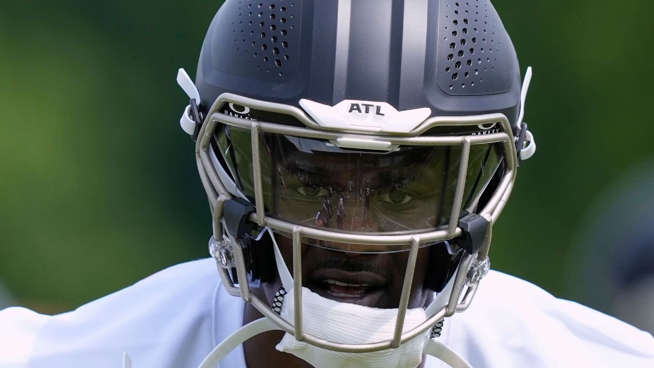 Falcons training camp skirmishes get heated, go ‘a little too far’ Falcons training camp skirmishes get heated, go ‘a little too far’