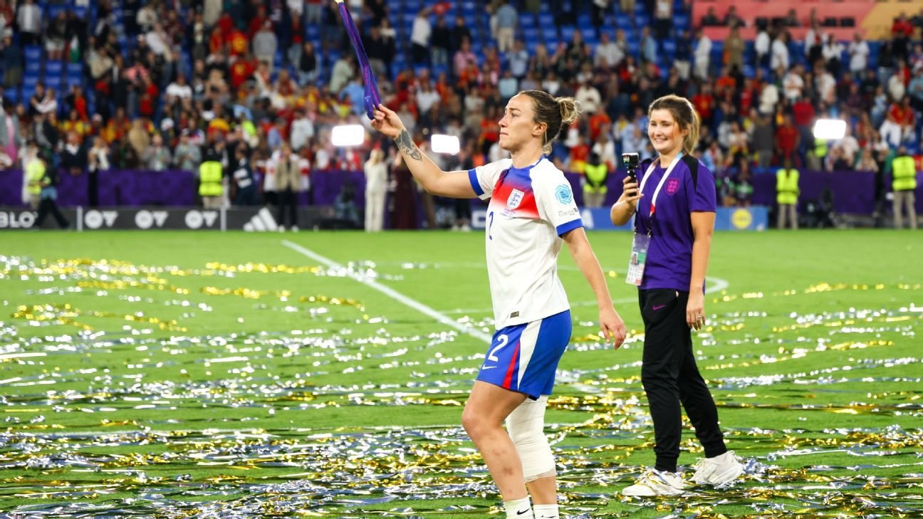 Lucy Bronze says she played Euro 2025 with fractured tibia Lucy Bronze says she played Euro 2025 with fractured tibia