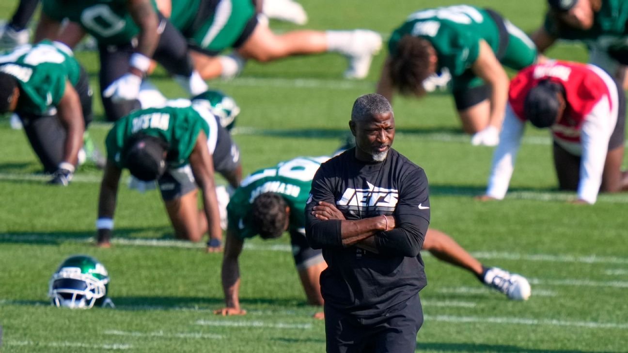 Jets’ Glenn gets words of wisdom for first training camp Jets’ Glenn gets words of wisdom for first training camp