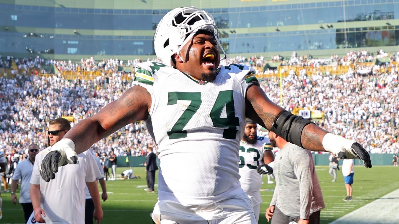 Packers’ Elgton Jenkins focused on position switch, not contract Packers’ Elgton Jenkins focused on position switch, not contract
