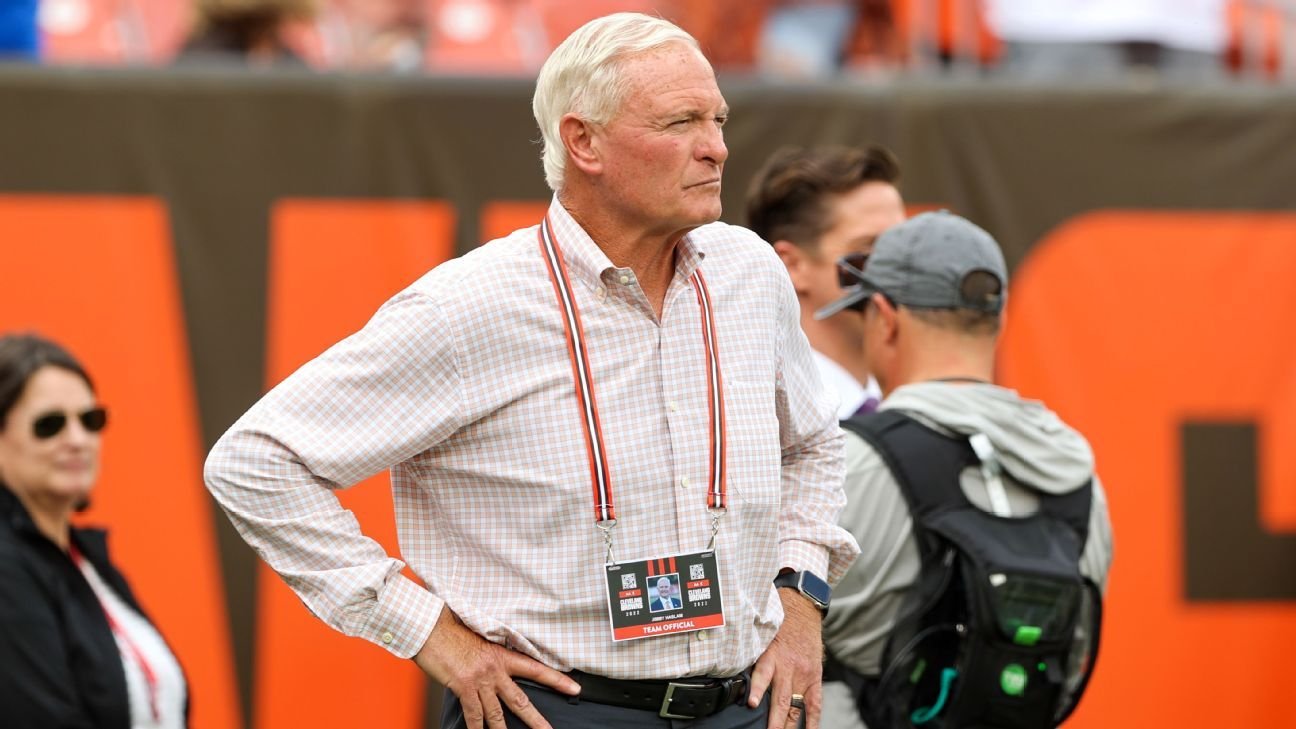 Arch madness: Browns co-owner downplays Manning draft talk Arch madness: Browns co-owner downplays Manning draft talk
