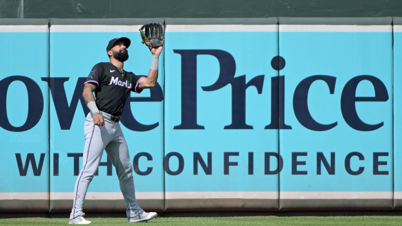 Marlins reinstate OF Derek Hill from IL, DFA Jack Winkler