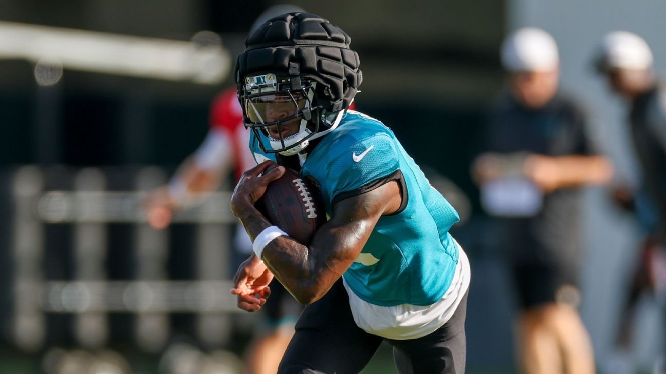 Jaguars QB Lawrence ‘really excited’ for WR/CB Hunter’s game debut Jaguars QB Lawrence ‘really excited’ for WR/CB Hunter’s game debut