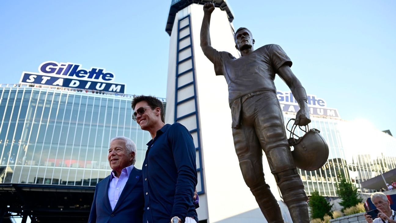 Pats unveil Tom Brady statue in ceremony outside Gillette Stadium Pats unveil Tom Brady statue in ceremony outside Gillette Stadium