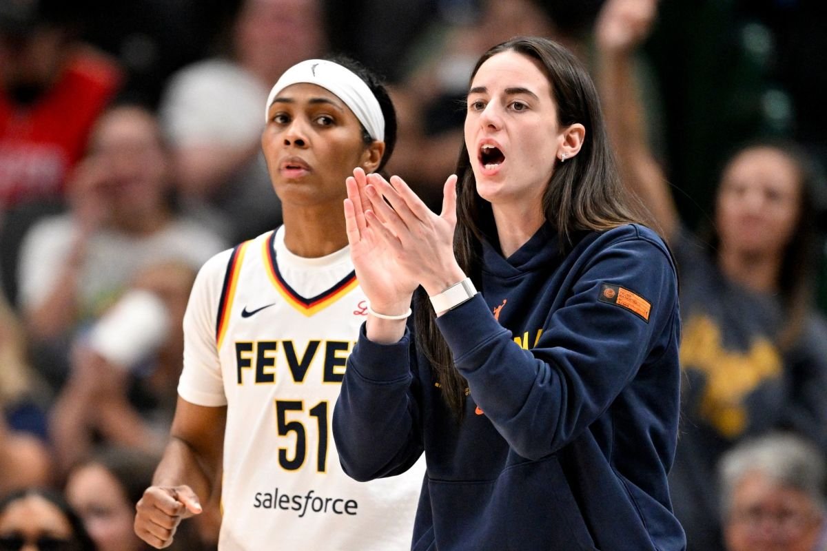 Caitlin Clark, Indiana Fever Praised for What They Did Before Wings Game Caitlin Clark, Indiana Fever Praised for What They Did Before Wings Game