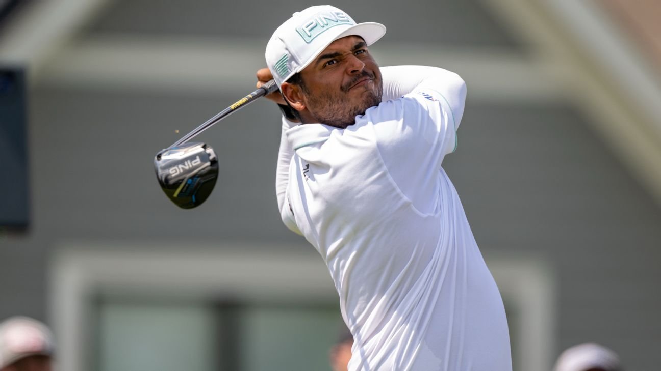 Sebastián Muñoz cards 59 at LIV Golf event in Indianapolis
