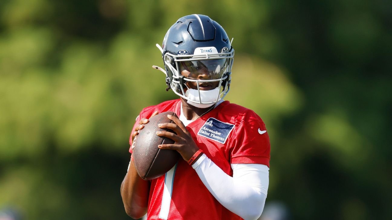 Titans QB Cam Ward scuffles with DT Jeffery Simmons in camp Titans QB Cam Ward scuffles with DT Jeffery Simmons in camp