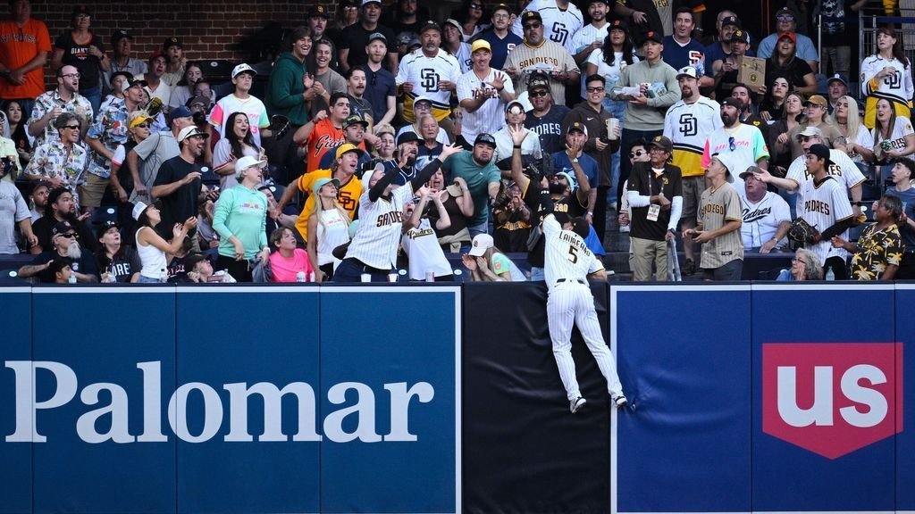 Padres’ Xander Bogaerts loses homer on fan interference call