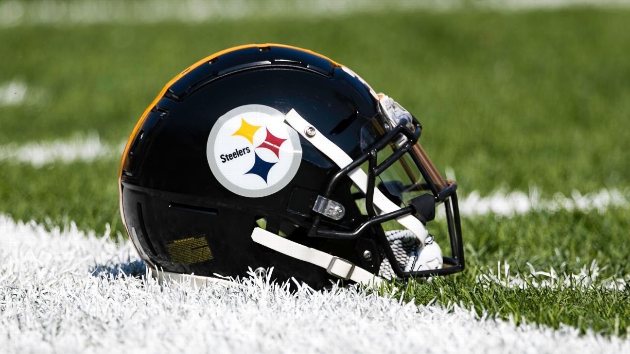 Steelers first-round pick Harmon carted off with sprained knee Steelers first-round pick Harmon carted off with sprained knee