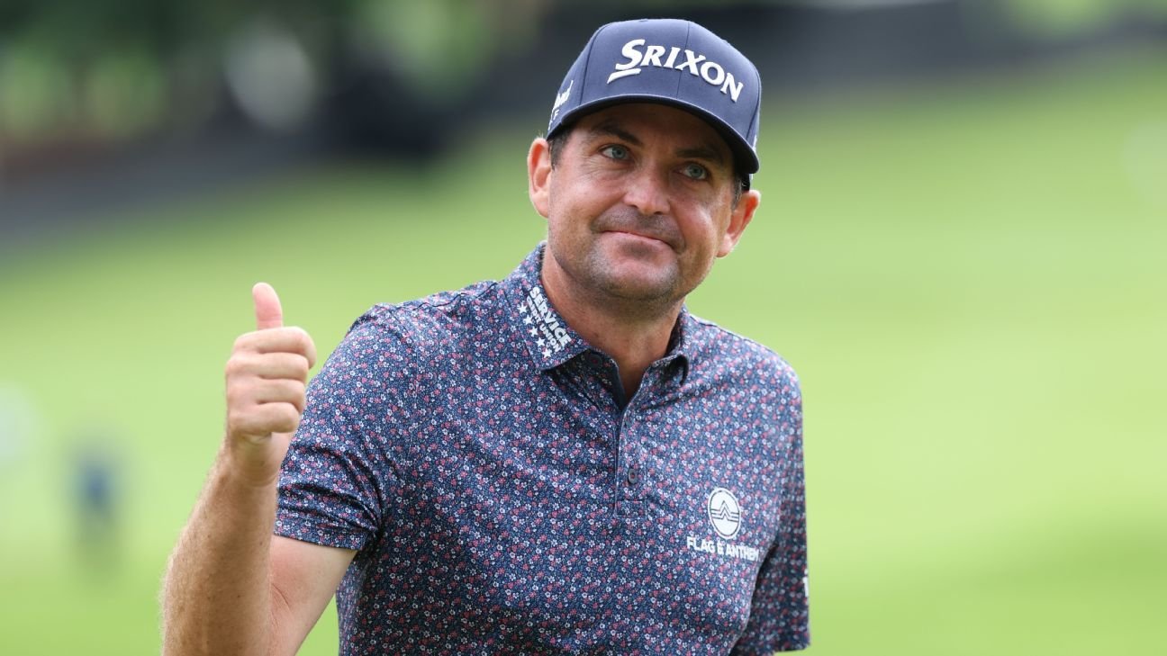 Facing Ryder Cup decision, Bradley 3 back at Tour Championship Facing Ryder Cup decision, Bradley 3 back at Tour Championship