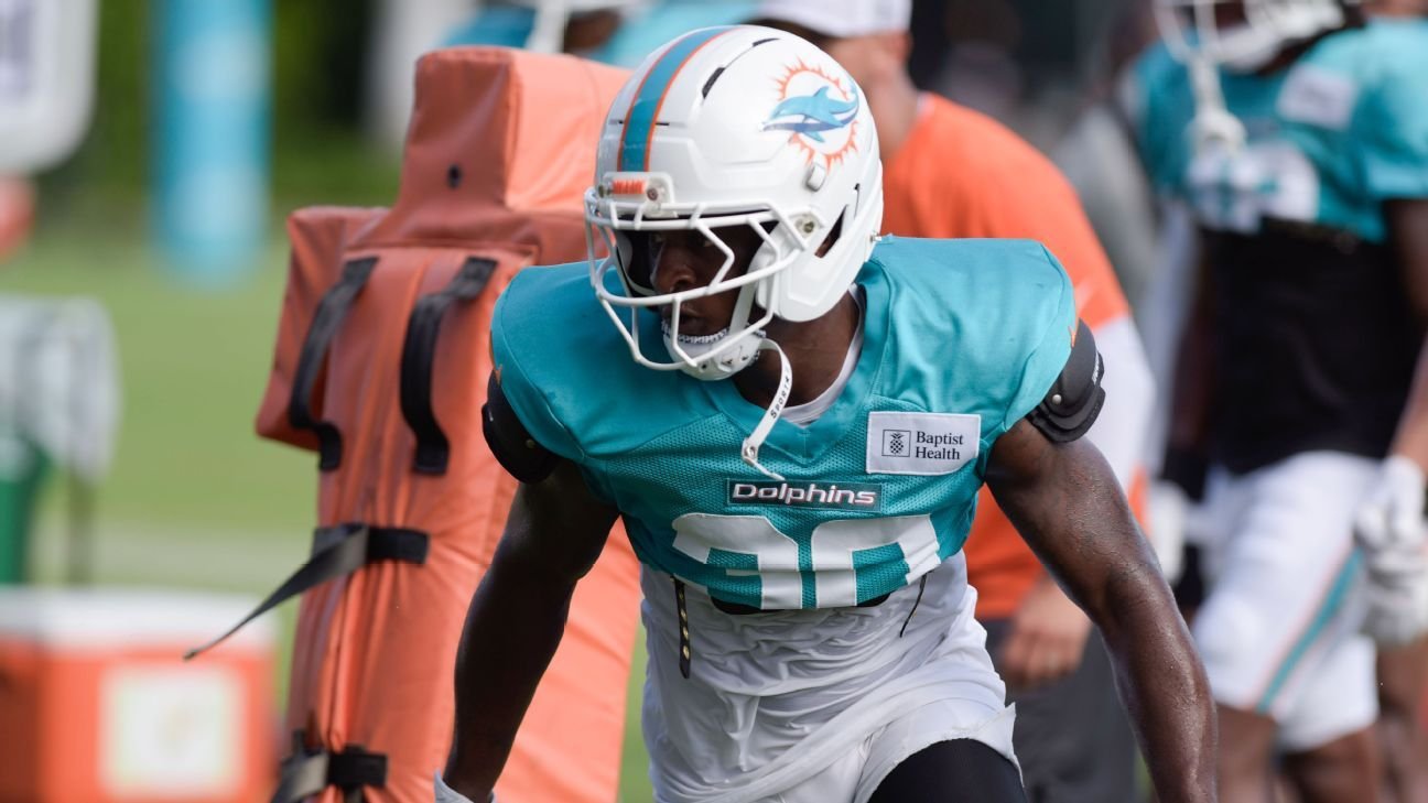2025 NFL preseason live updates: Roster cuts, trades, signings 2025 NFL preseason live updates: Roster cuts, trades, signings