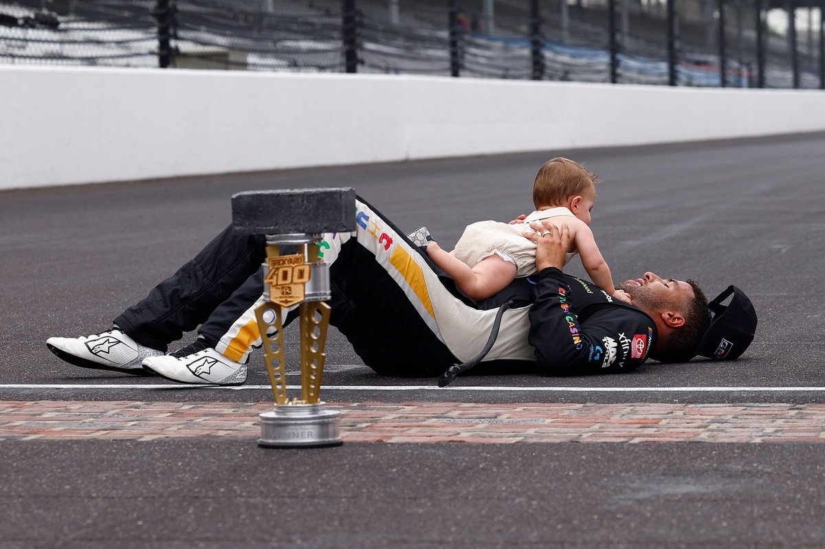 Bubba Wallace brings new zen to NASCAR Playoffs Bubba Wallace brings new zen to NASCAR Playoffs