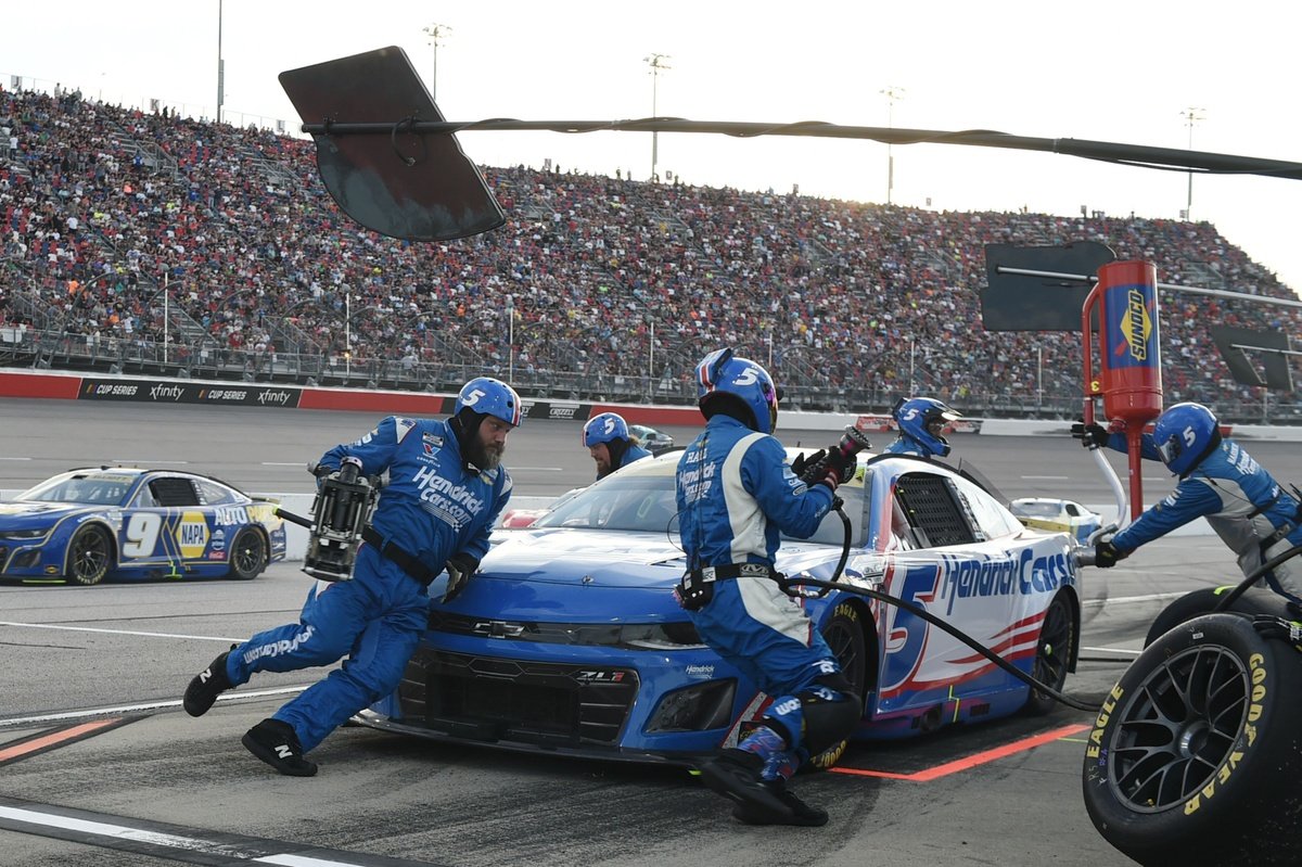 Hendrick Motorsports resolute after ’embarrassing’ Southern 500 Hendrick Motorsports resolute after ’embarrassing’ Southern 500