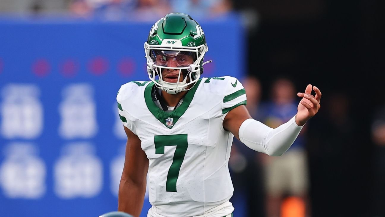 Jets, Fields not getting caught up in storylines for Steelers tilt Jets, Fields not getting caught up in storylines for Steelers tilt