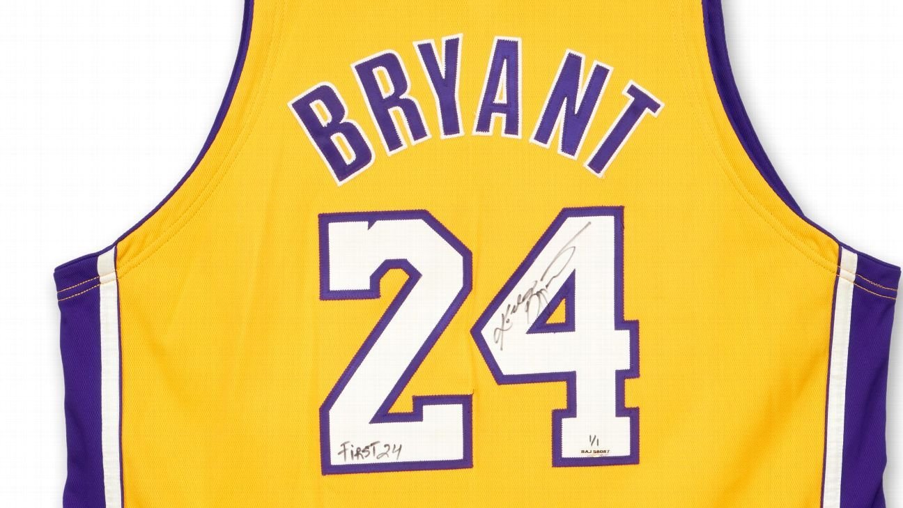First No. 24 jersey worn by Lakers’ Kobe Bryant sells for 9K