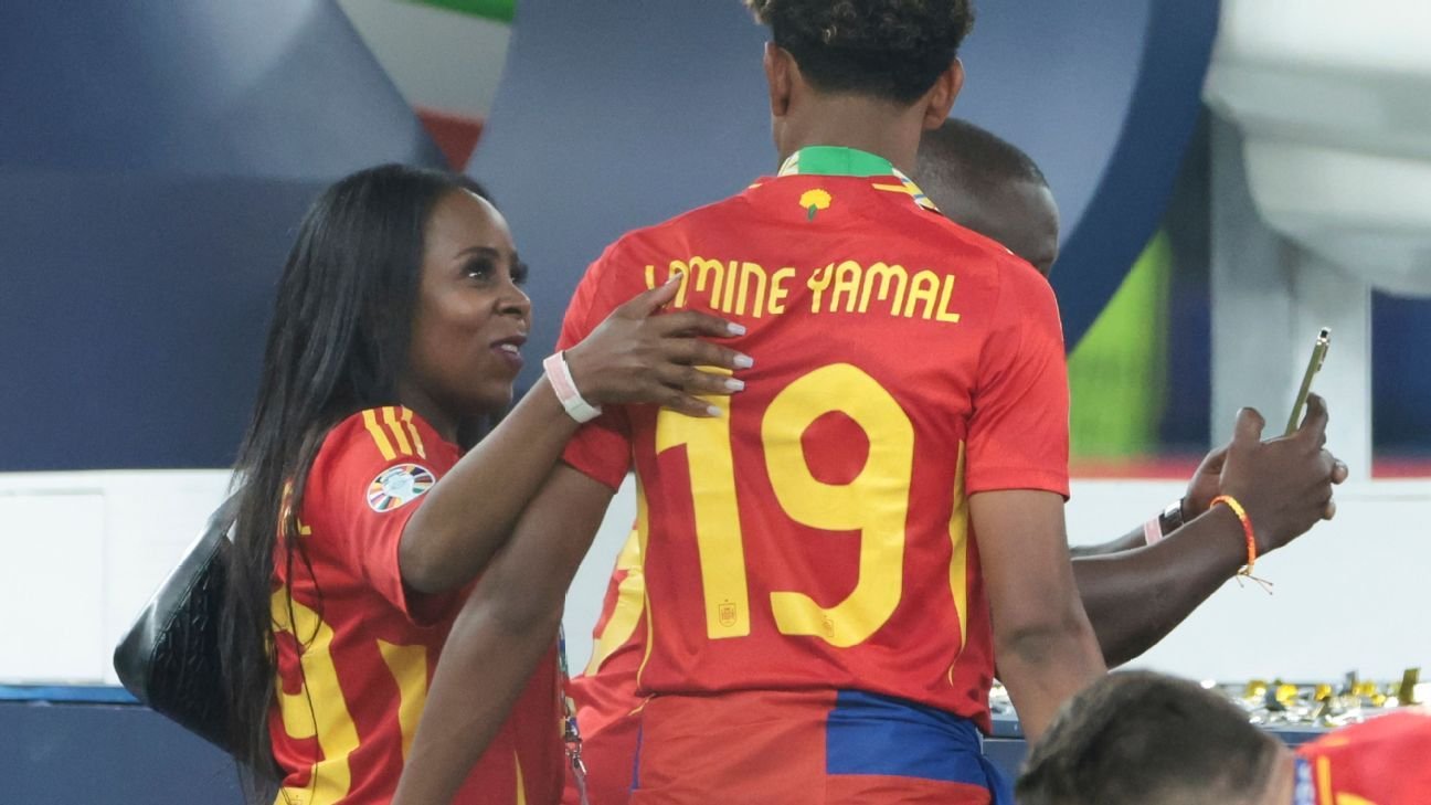 Opportunity for dinner with Yamal’s mother offered for £130