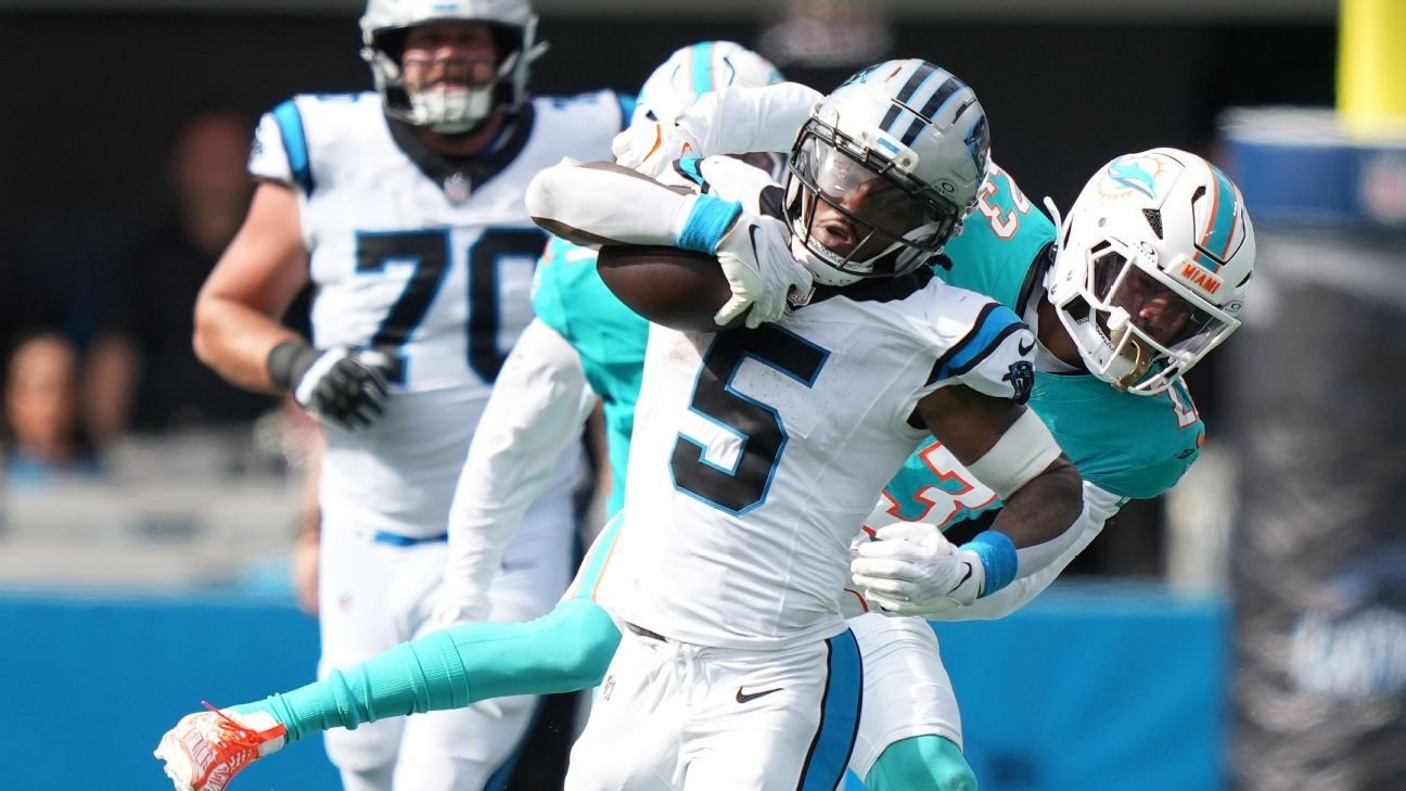 Fantasy football free agent pickups: Rico Dowdle takes center stage