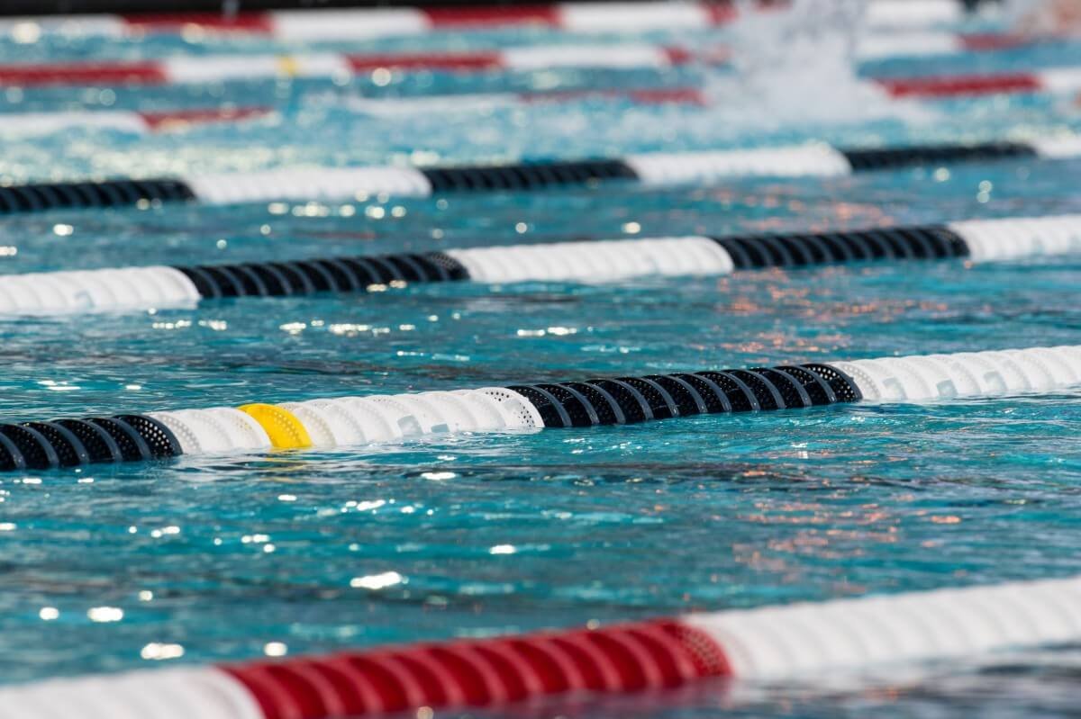 Izzy Ackley Sets Florida Gulf Coast Records to Top Miami, Tampa