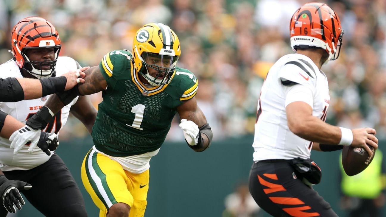 Packers’ Micah Parsons calls out one-sided officiating, tush push Packers’ Micah Parsons calls out one-sided officiating, tush push