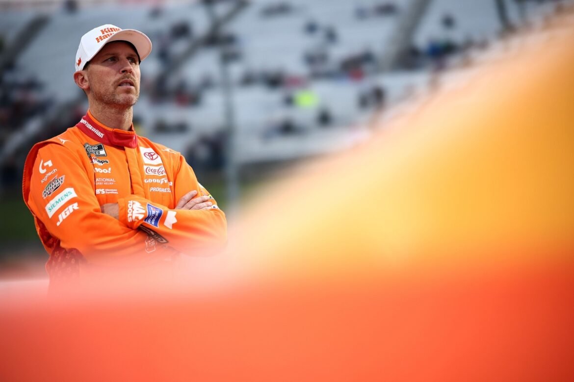 1761438830_denny-hamlin-joe-gibbs-racing-.jpg