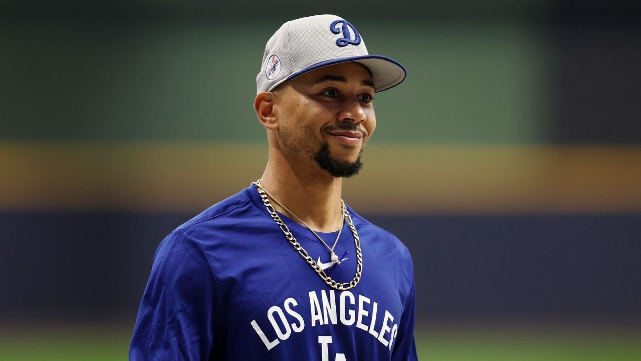 Dodgers’ Mookie Betts wins Roberto Clemente Award