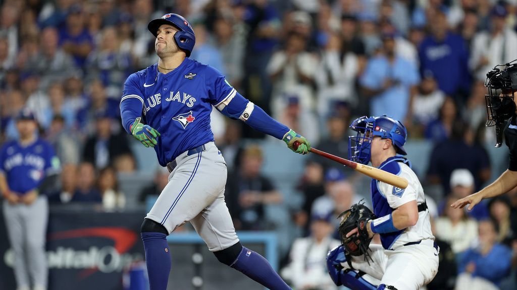 Blue Jays’ George Springer exits Game 3 with right side discomfort Blue Jays’ George Springer exits Game 3 with right side discomfort