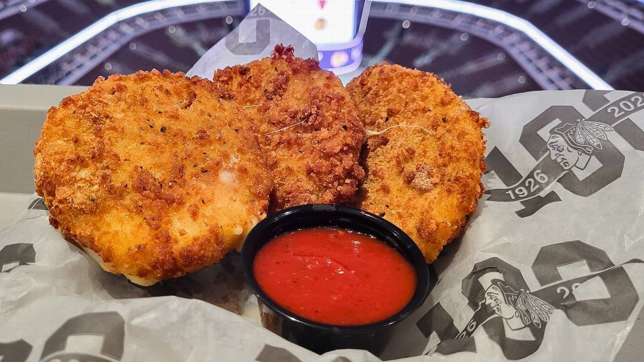 Blackhawks’ mozzarella pucks top new NHL, NBA arena food Blackhawks’ mozzarella pucks top new NHL, NBA arena food