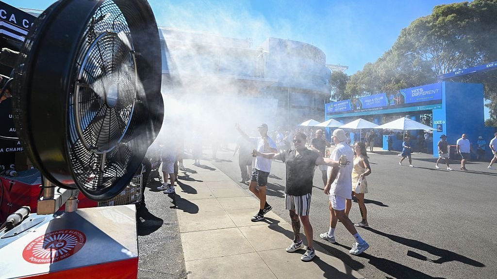 Australian Open live: Day 10 schedule altered as 45C temperatures forecast in Melbourne Australian Open live: Day 10 schedule altered as 45C temperatures forecast in Melbourne