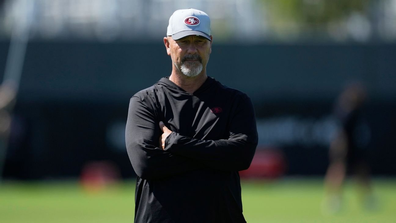 Titans hiring Gus Bradley as defensive coordinator, source says Titans hiring Gus Bradley as defensive coordinator, source says