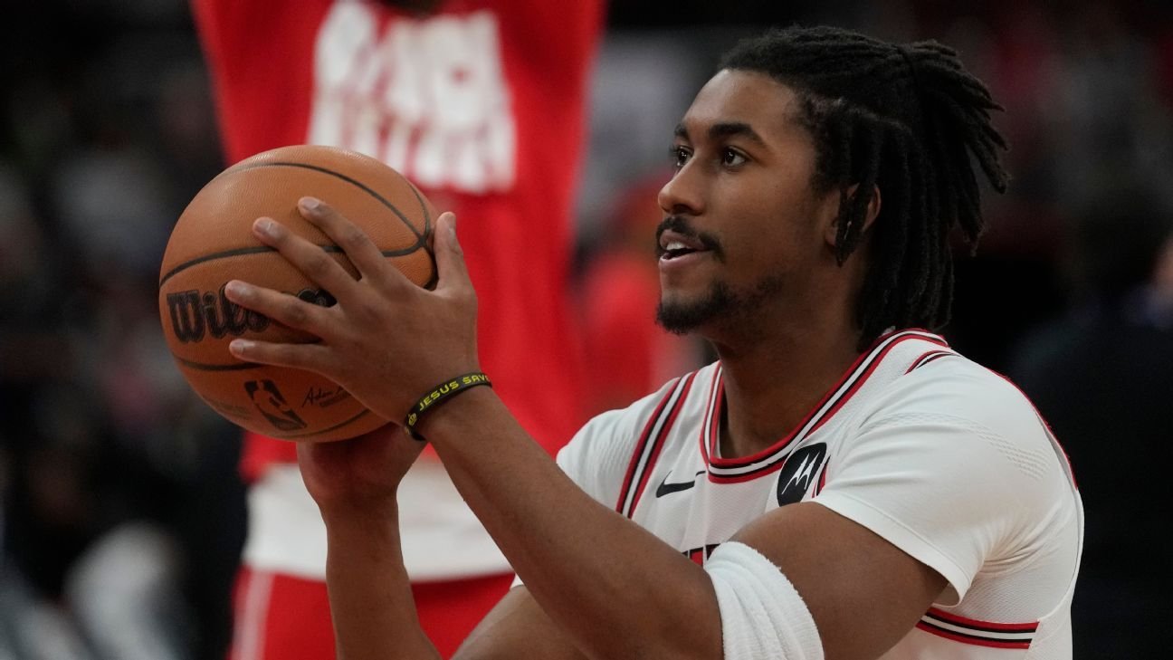 Bulls’ Jaden Ivey to miss at least two weeks with sore left knee Bulls’ Jaden Ivey to miss at least two weeks with sore left knee