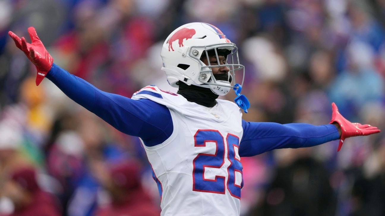 Source: Bills re-signing core special teamer Sam Franklin Jr. Source: Bills re-signing core special teamer Sam Franklin Jr.